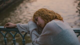なぜ自己肯定感が低い人はめんどくさい行動をとってしまうのか