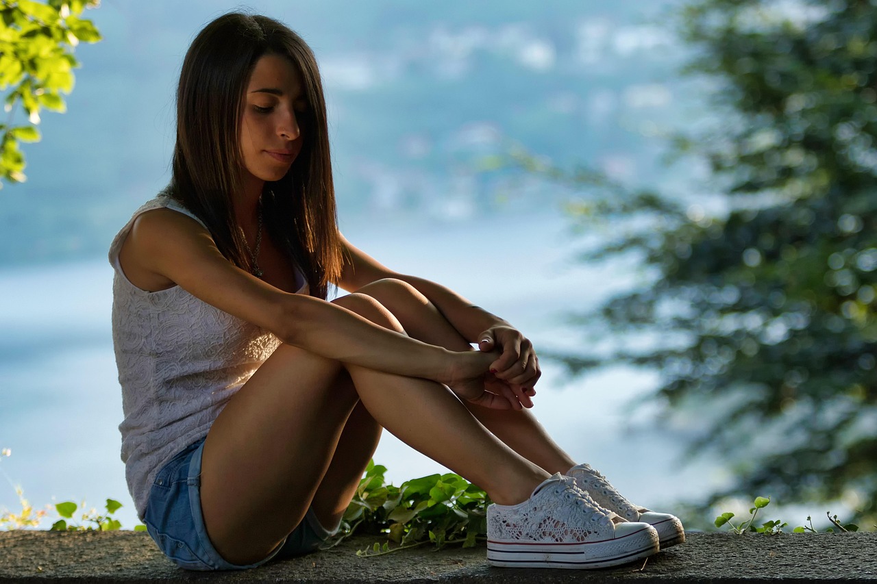 大人の人見知りは甘えではない、でも放置は危険！